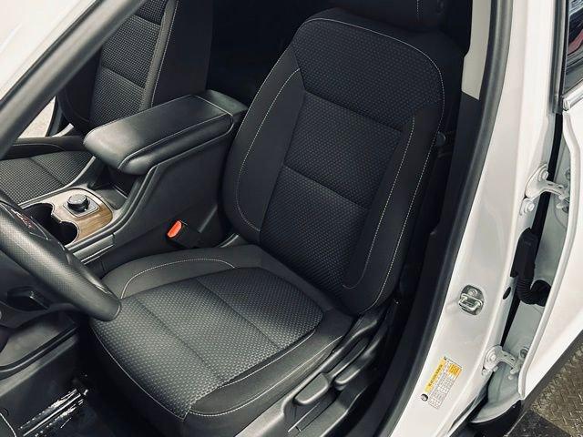 2022 GMC Acadia Vehicle Photo in MEDINA, OH 44256-9631