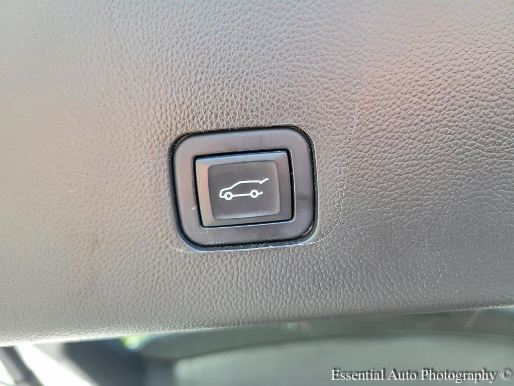 2022 Chevrolet Traverse Vehicle Photo in AURORA, IL 60503-9326