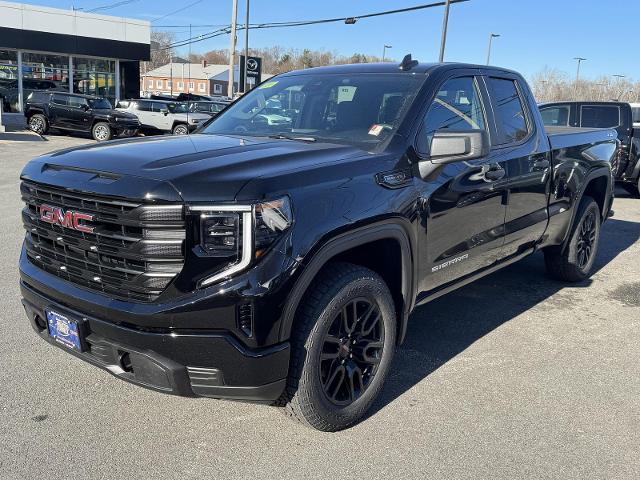 2025 GMC Sierra 1500 Vehicle Photo in LOWELL, MA 01852-4336