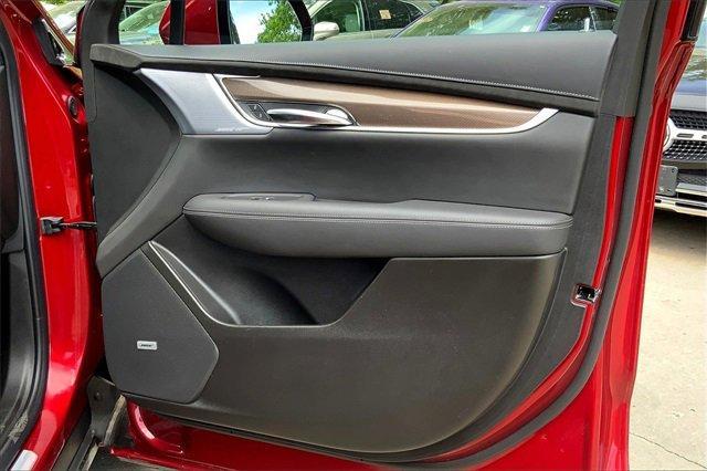 2024 Cadillac XT6 Vehicle Photo in KANSAS CITY, MO 64114-4545