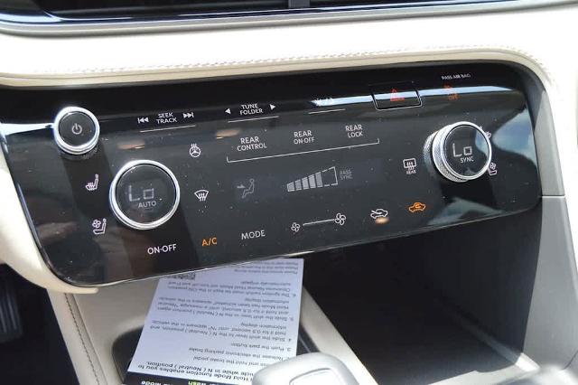 2025 INFINITI QX60 Vehicle Photo in Houston, TX 77090
