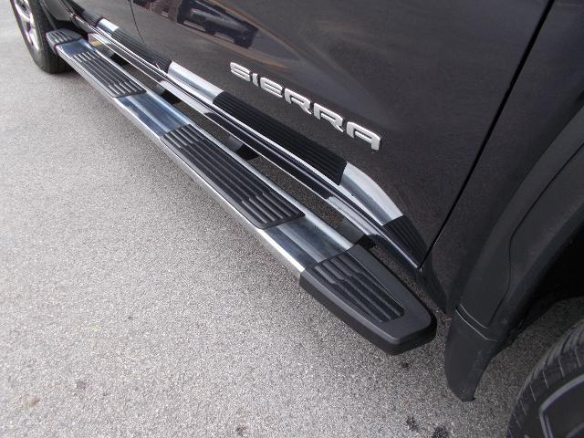 2023 GMC Sierra 1500 Vehicle Photo in LOWELL, MA 01852-4336