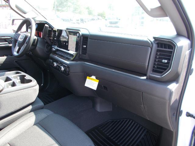 2025 GMC Sierra 1500 Vehicle Photo in LOWELL, MA 01852-4336