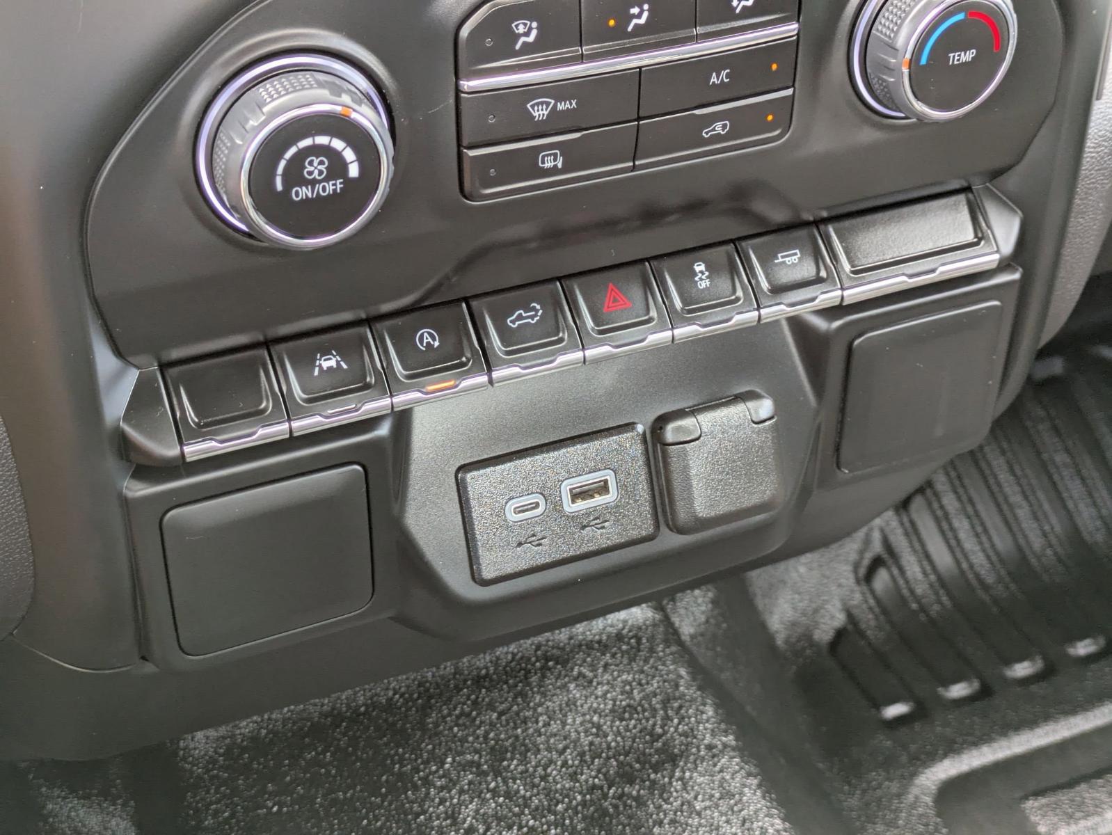 2024 Chevrolet Silverado 1500 Vehicle Photo in SELMA, TX 78154-1460