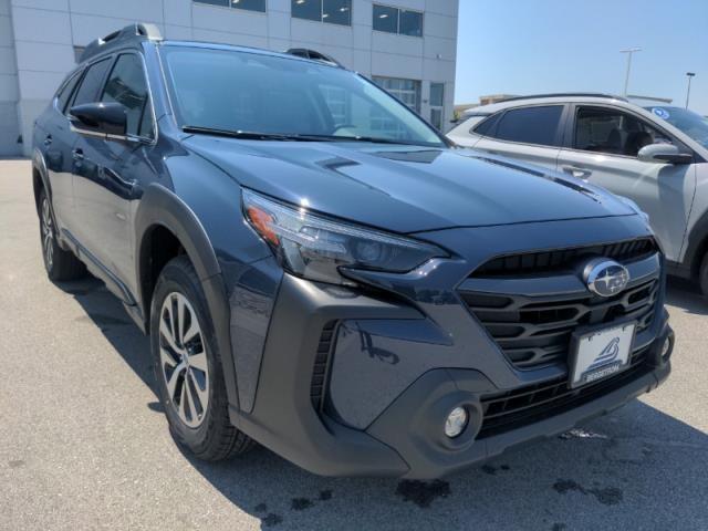 2025 Subaru Outback Vehicle Photo in Green Bay, WI 54304
