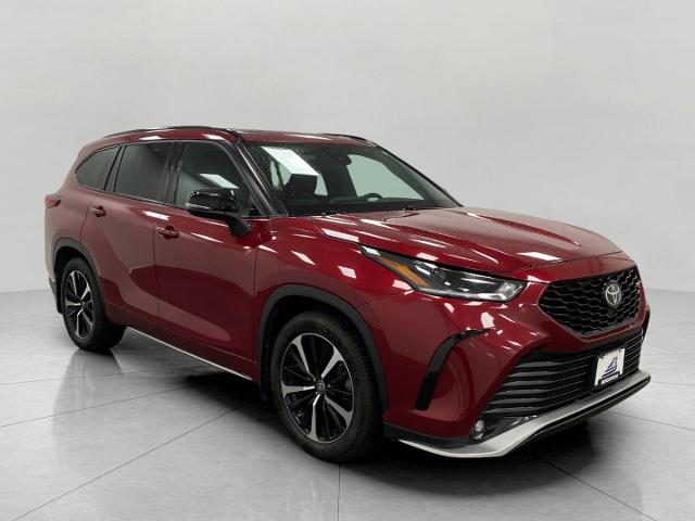 2021 Toyota Highlander Vehicle Photo in OSHKOSH, WI 54904-7811