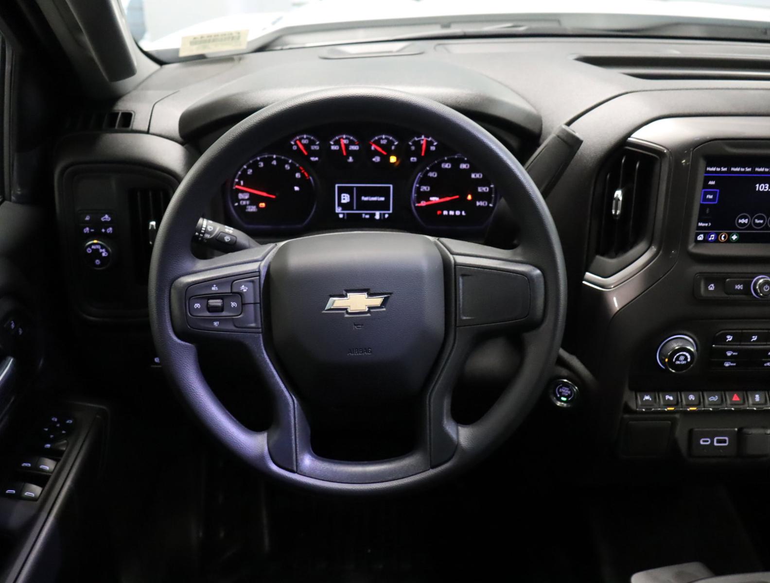 2025 Chevrolet Silverado 1500 Vehicle Photo in LOS ANGELES, CA 90007-3794