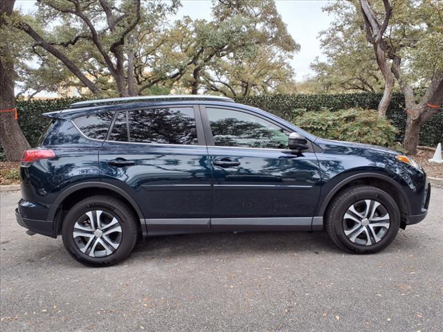 2018 Toyota RAV4 Vehicle Photo in SAN ANTONIO, TX 78230-1001