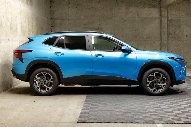 2025 Chevrolet Trax Vehicle Photo in EVERETT, WA 98203-5662