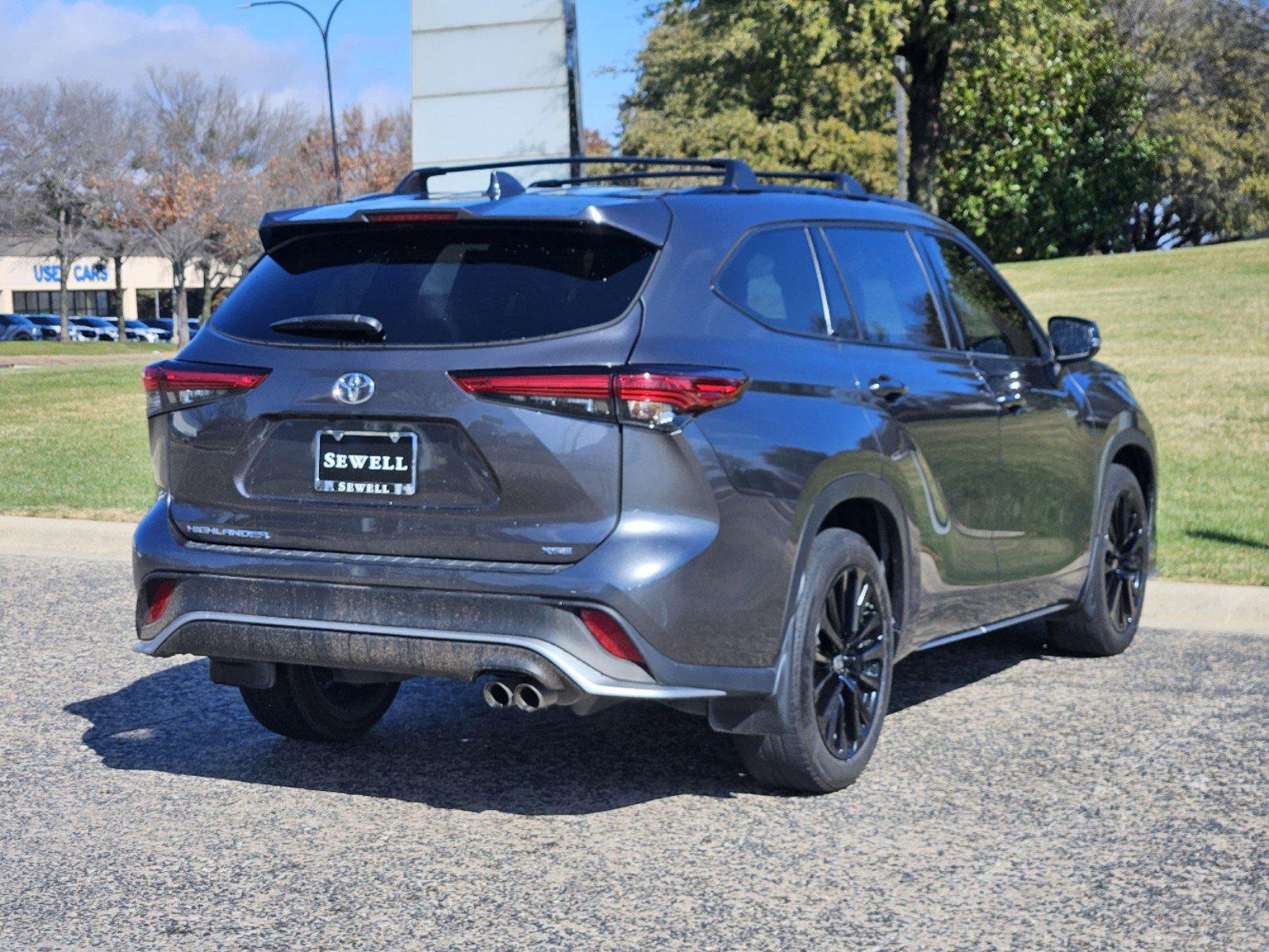 2023 Toyota Highlander Vehicle Photo in FORT WORTH, TX 76132