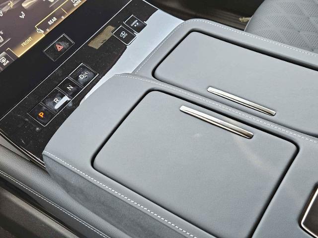 2025 INFINITI QX80 Vehicle Photo in Fort Worth, TX 76132