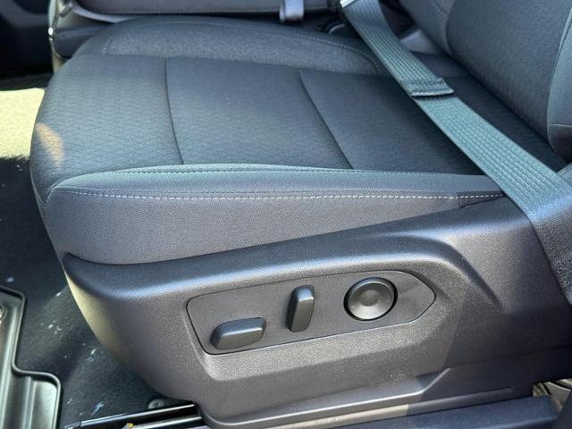 2025 Chevrolet Silverado 1500 Vehicle Photo in COLUMBIA, MO 65203-3903