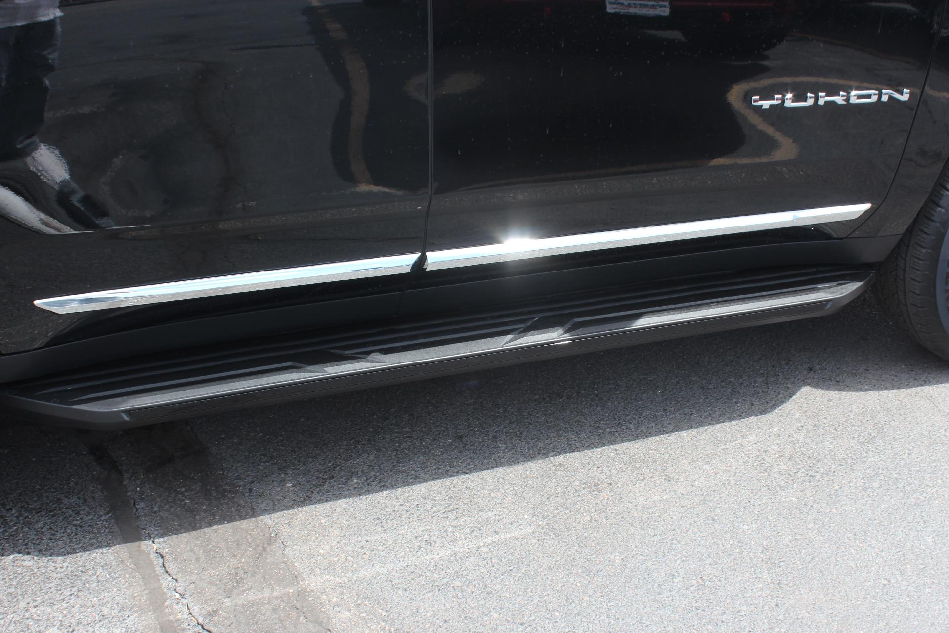 2025 GMC Yukon Vehicle Photo in AURORA, CO 80012-4011