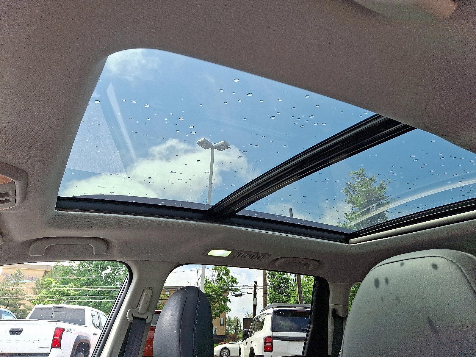 2023 Subaru Ascent Vehicle Photo in Trevose, PA 19053