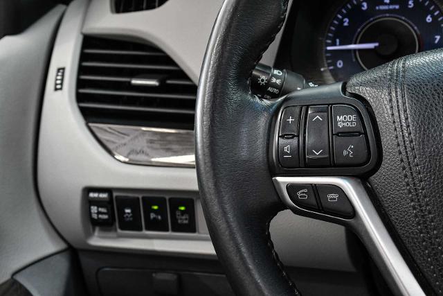 2016 Toyota Sienna Vehicle Photo in DALLAS, TX 75235