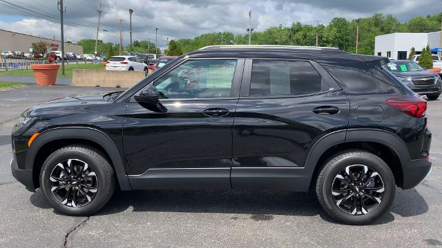 2022 Chevrolet Trailblazer Vehicle Photo in MOON TOWNSHIP, PA 15108-2571
