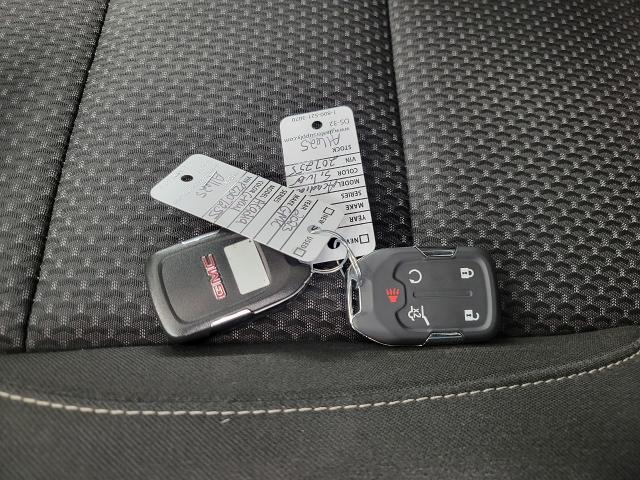 2023 GMC Acadia Vehicle Photo in OSHKOSH, WI 54904-7811