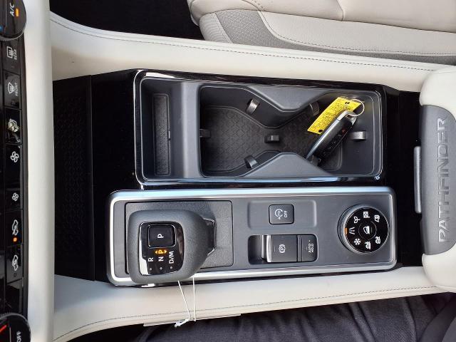 2025 Nissan Pathfinder Vehicle Photo in Oshkosh, WI 54904