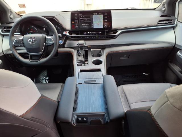 2024 Toyota Sienna Vehicle Photo in Tampa, FL 33612