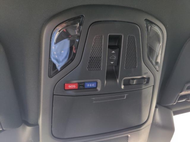 2025 Subaru Outback Vehicle Photo in Green Bay, WI 54304