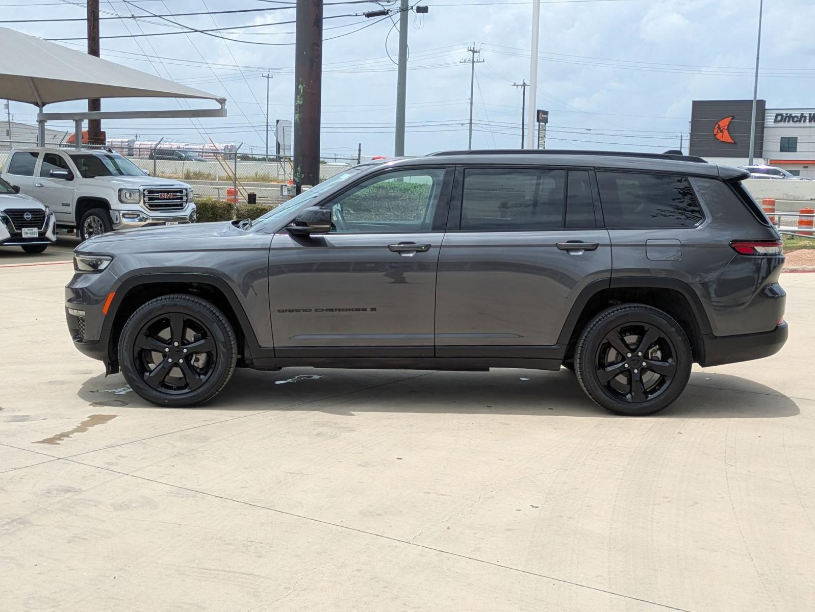 2022 Jeep Grand Cherokee L Vehicle Photo in SELMA, TX 78154-1460