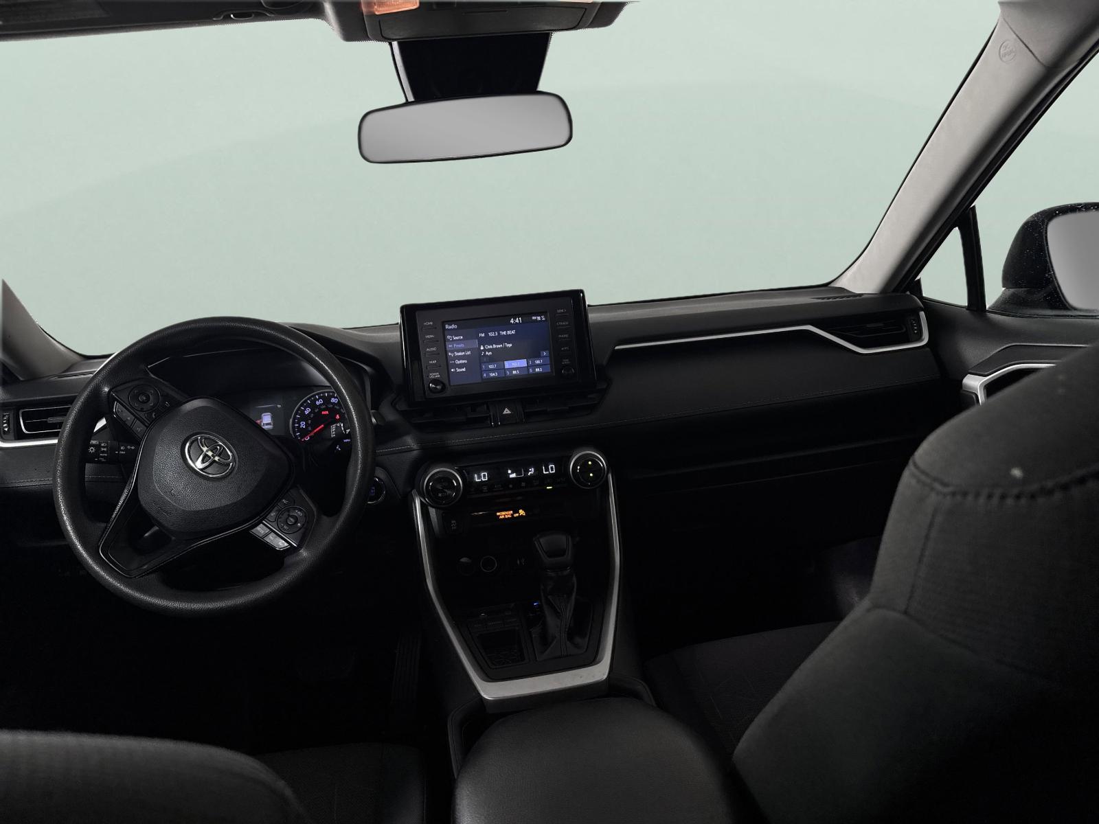 2019 Toyota RAV4 Vehicle Photo in GEORGETOWN, TX 78626-7508
