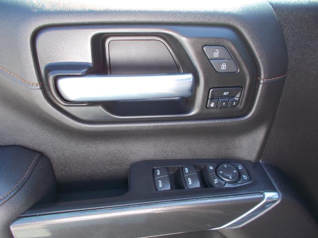 2021 GMC Sierra 1500 Vehicle Photo in LOWELL, MA 01852-4336