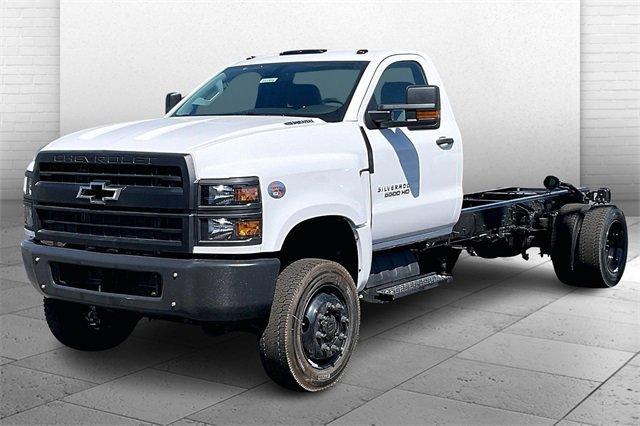 2024 Chevrolet Silverado 5500 HD Vehicle Photo in INDEPENDENCE, MO 64055-1314