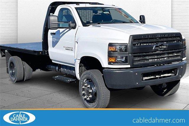 2024 Chevrolet Silverado 5500 HD Vehicle Photo in INDEPENDENCE, MO 64055-1314