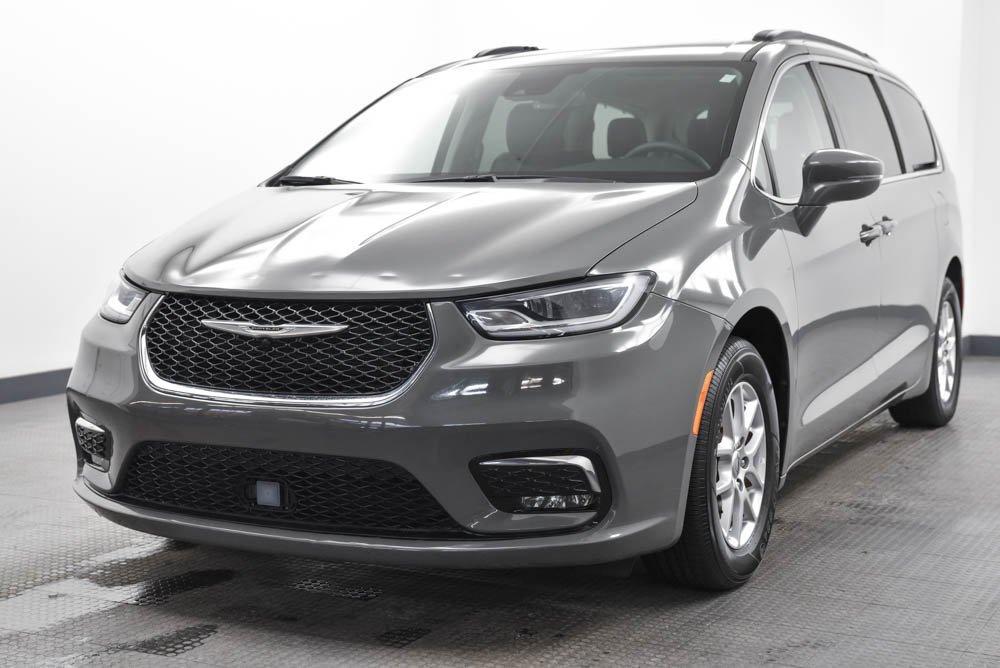 2022 Chrysler Pacifica Vehicle Photo in AKRON, OH 44303-2185