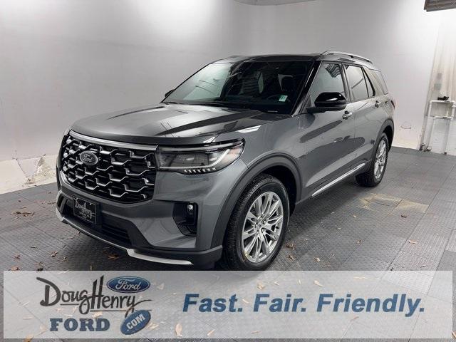 Ford Explorer's photo