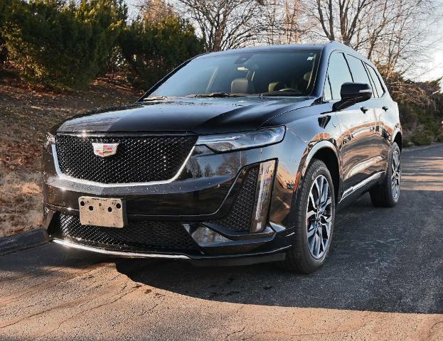 Select 2024 Cadillac XT6