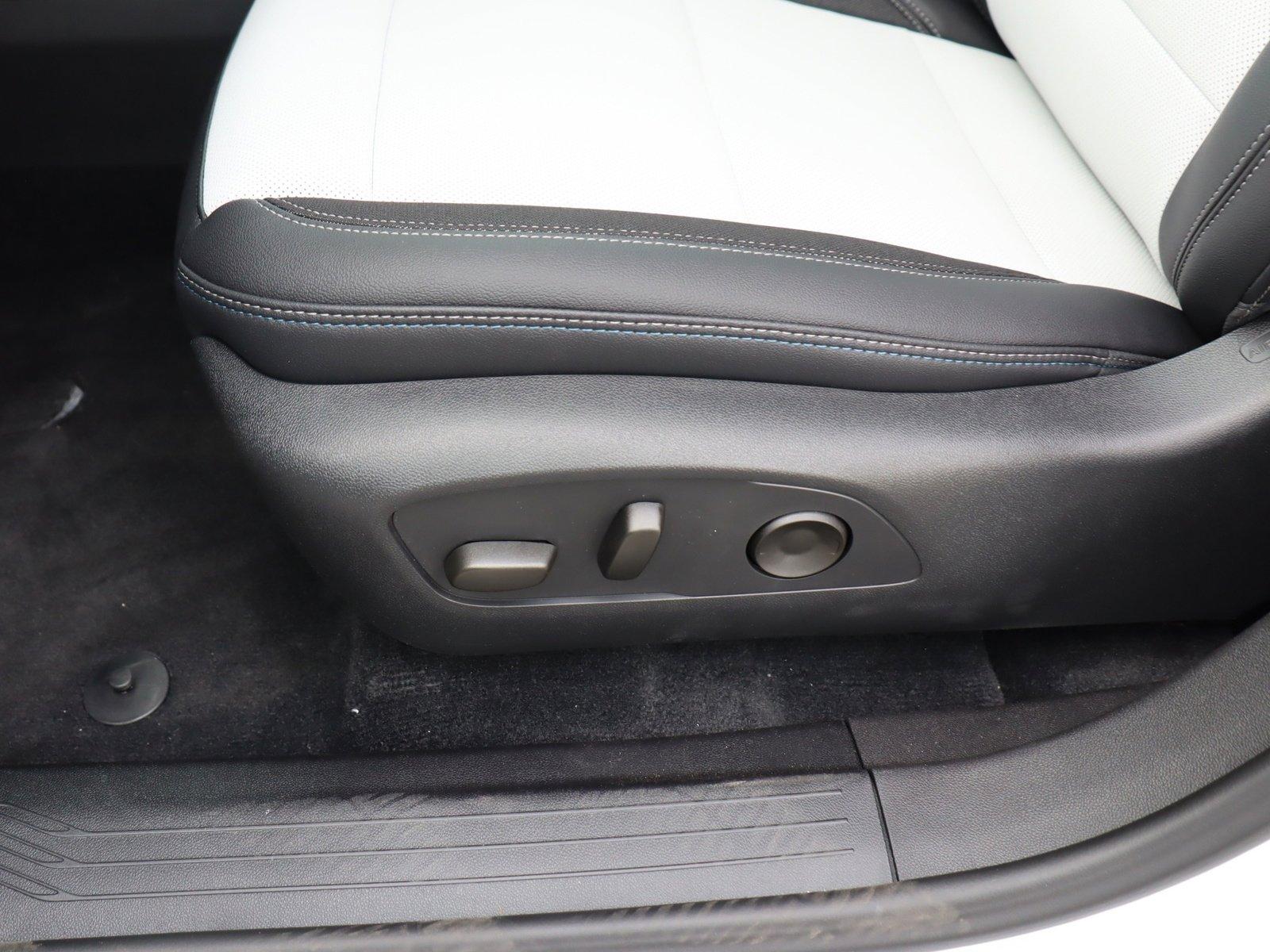 2025 Chevrolet Equinox EV Vehicle Photo in LOS ANGELES, CA 90007-3794