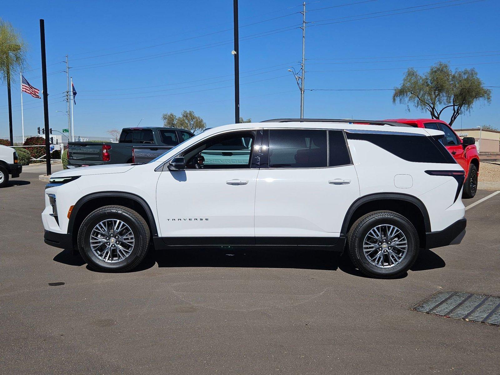 2025 Chevrolet Traverse Vehicle Photo in PEORIA, AZ 85382-3715