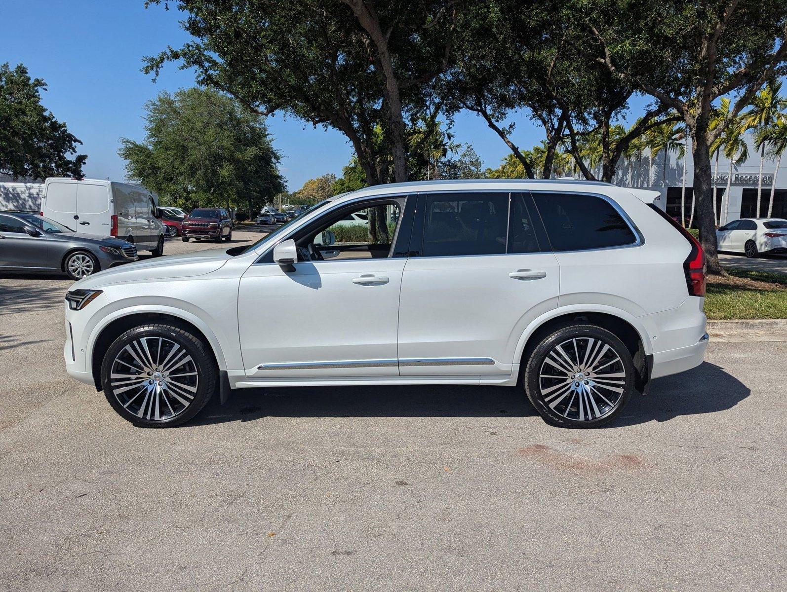 2025 Volvo XC90 Vehicle Photo in Delray Beach, FL 33444