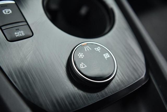 2024 Nissan Rogue Vehicle Photo in Ballwin, MO 63011