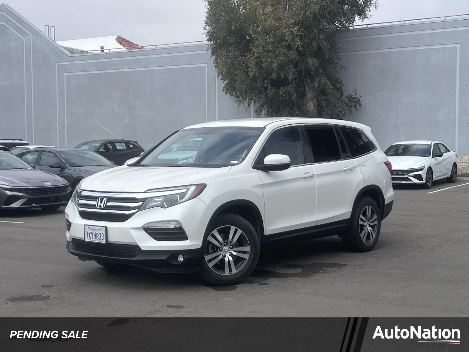 2017 Honda Pilot Vehicle Photo in Valencia, CA 91355