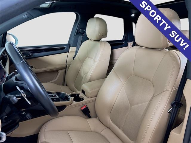 2022 Porsche Macan Vehicle Photo in Puyallup, WA 98371