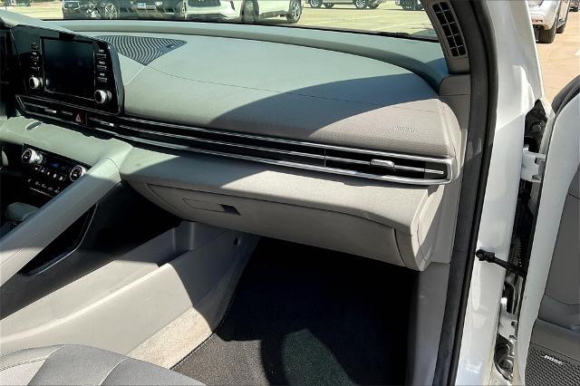 2022 Hyundai ELANTRA Vehicle Photo in Grapevine, TX 76051