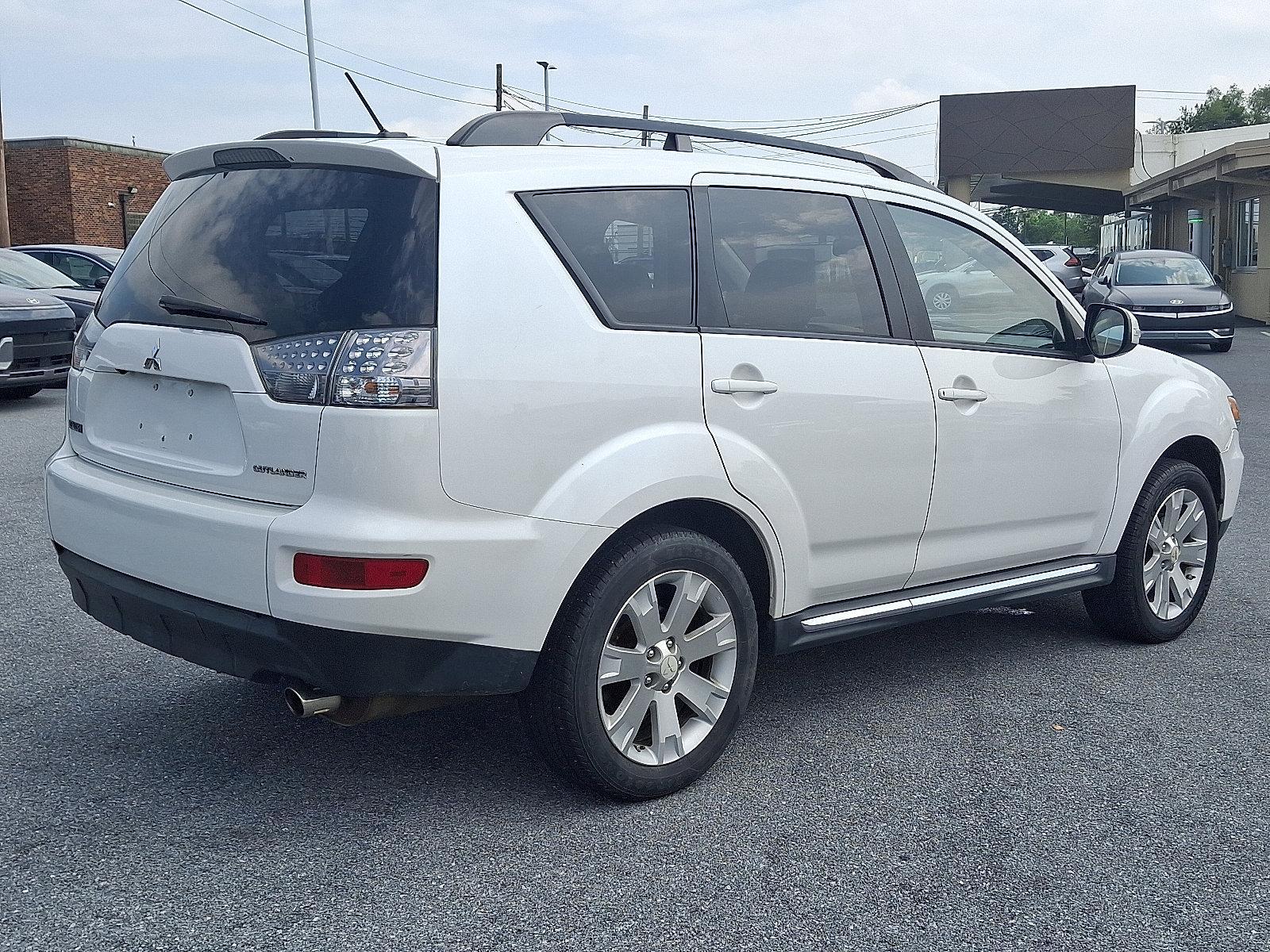 2013 Mitsubishi Outlander Vehicle Photo in Harrisburg, PA 17111