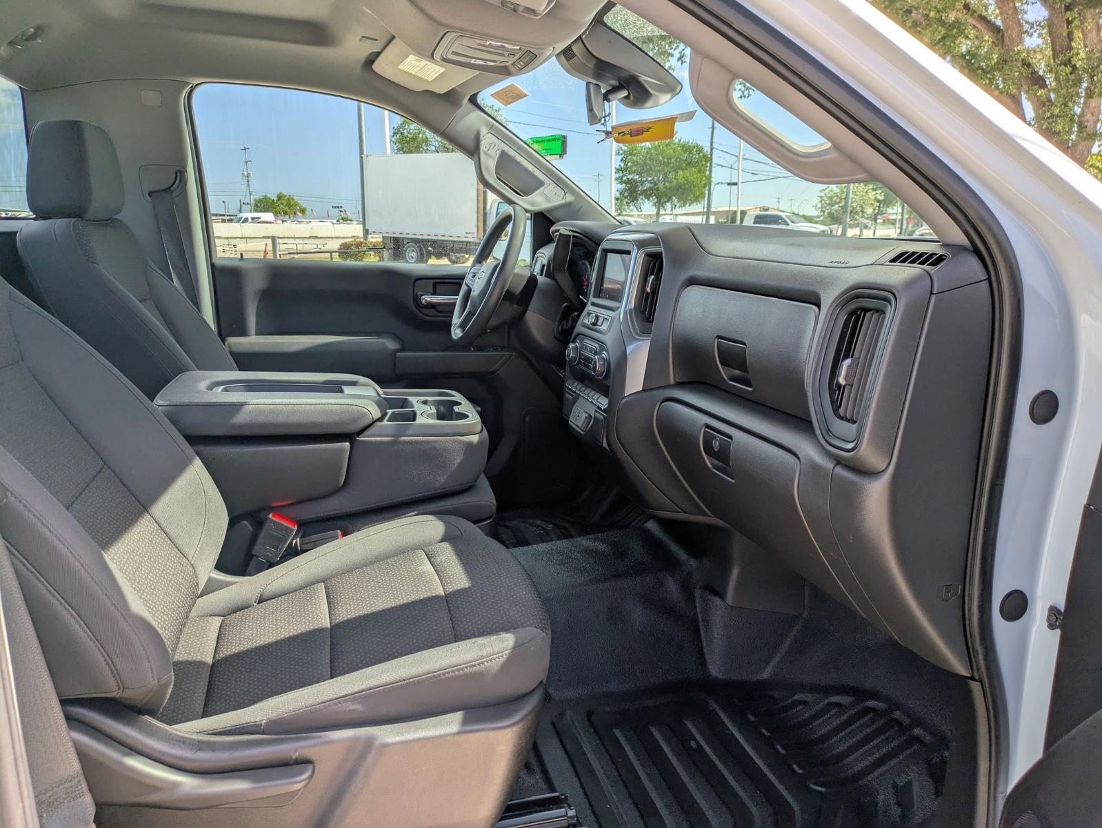 2024 Chevrolet Silverado 1500 Vehicle Photo in SELMA, TX 78154-1460