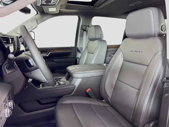 2025 GMC Sierra 2500 HD Vehicle Photo in PUYALLUP, WA 98371-4149