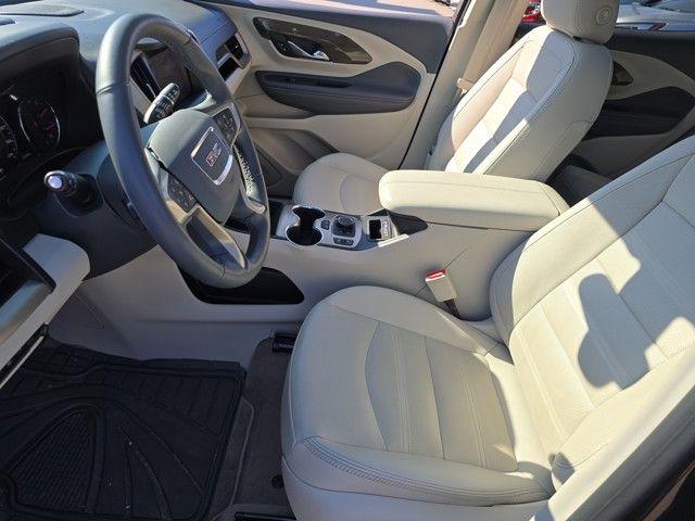 2024 GMC Terrain Vehicle Photo in Pleasant Hills, PA 15236