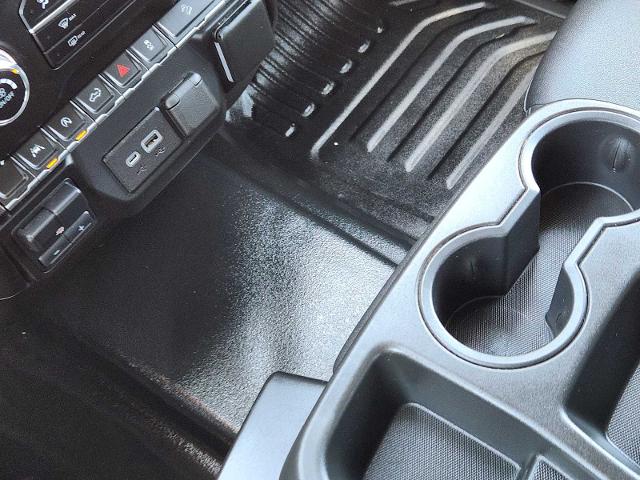 2023 GMC Sierra 1500 Vehicle Photo in DENTON, TX 76210-9321