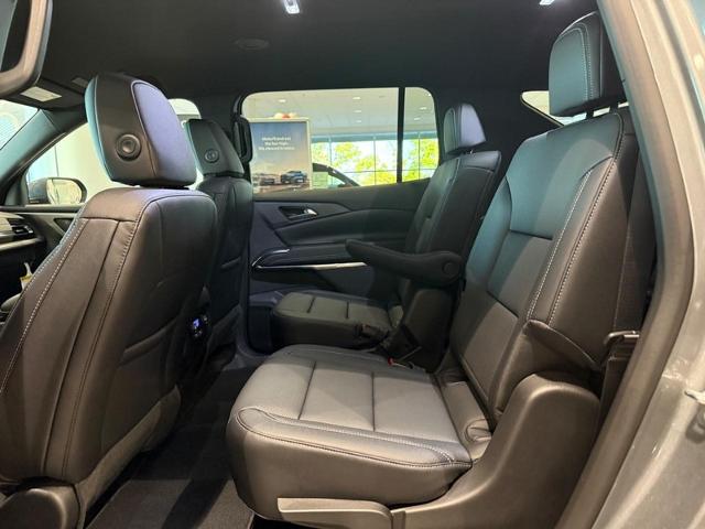 2026 Chevrolet Traverse Vehicle Photo in COLUMBIA, MO 65203-3903