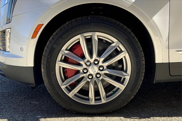 2025 Cadillac XT5 Vehicle Photo in KANSAS CITY, MO 64114-4545