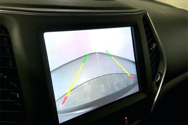 2022 Jeep Cherokee Vehicle Photo in KANSAS CITY, MO 64114-4502