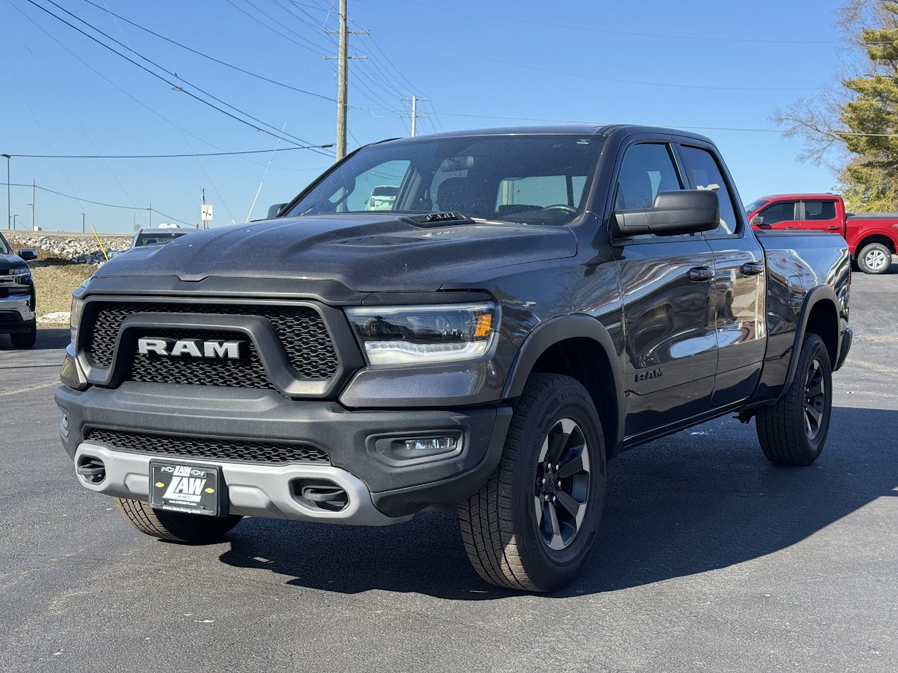 2019 Ram 1500 Vehicle Photo in BOONVILLE, IN 47601-9633