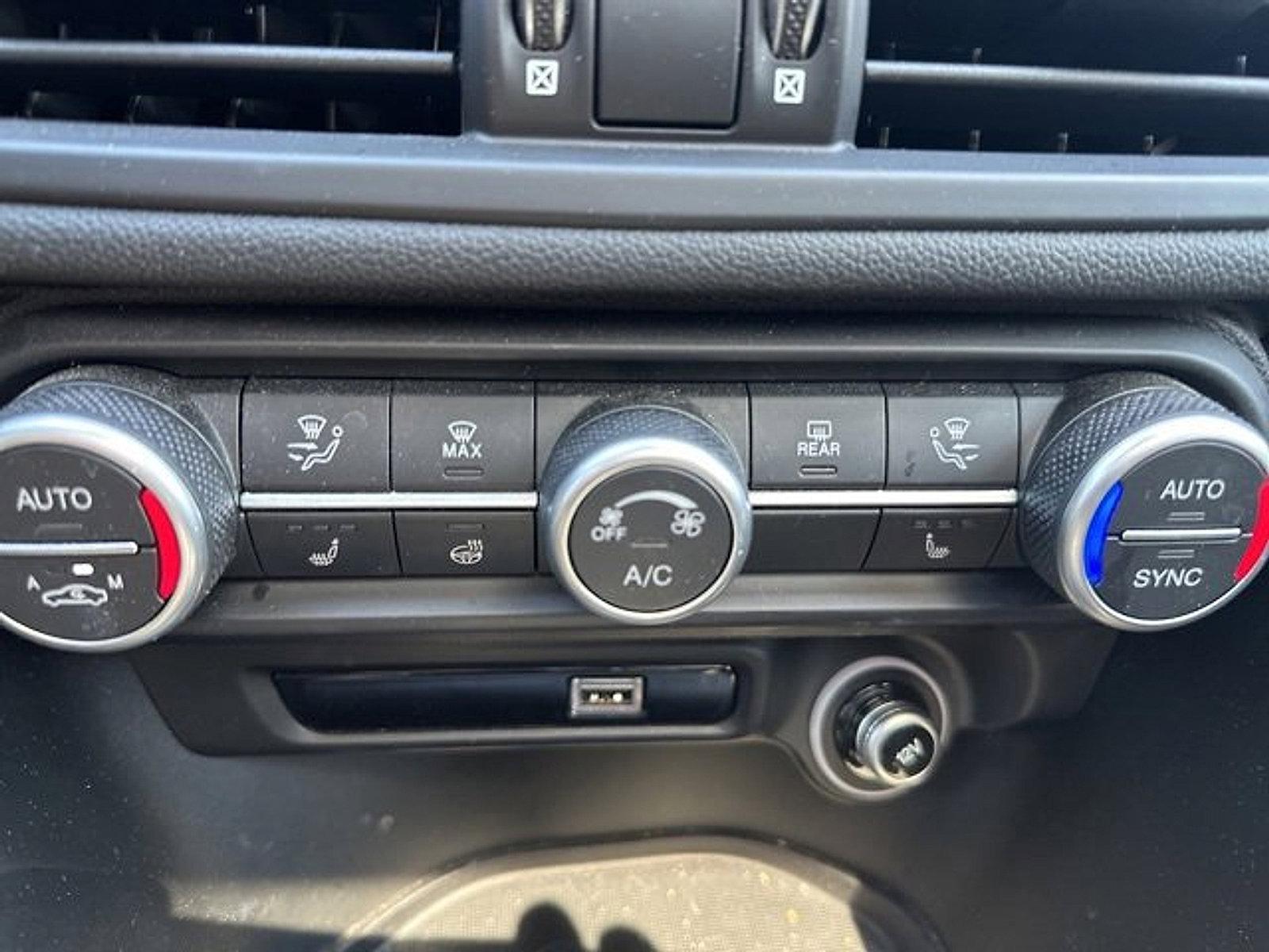 2021 Alfa Romeo Giulia Vehicle Photo in Willow Grove, PA 19090