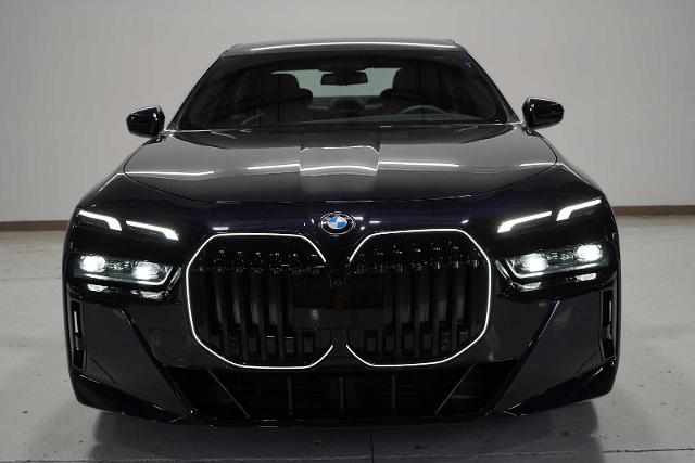 2024 BMW 760i xDrive Vehicle Photo in GRAPEVINE, TX 76051